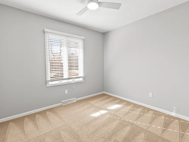 15416 Westchester Cir — Photo 16