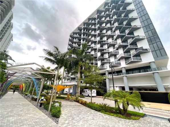 5252 NW 85th Ave, Doral, FL 33166