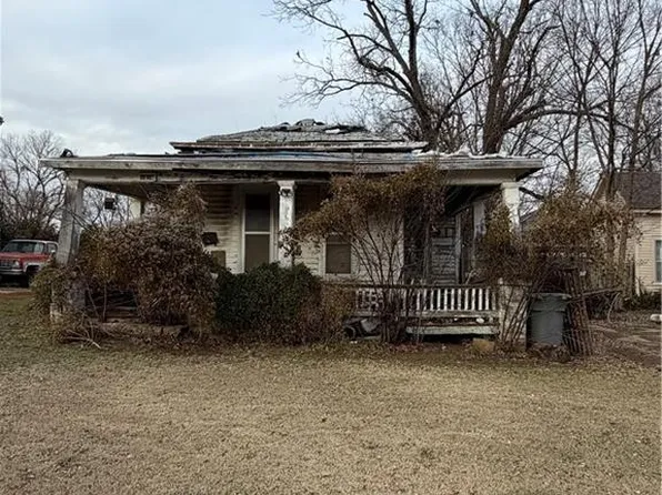 1419 Washington Ave, Parsons, KS 67357