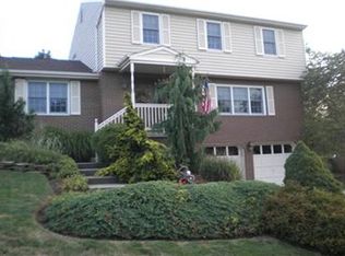 1455 Greendale Dr, Pittsburgh, PA 15239