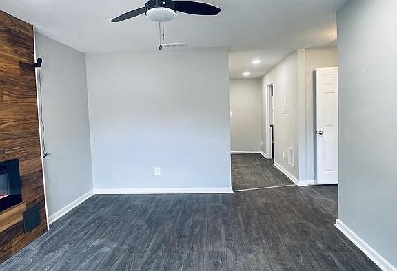 3rd image of 1643 Pinedale Cir NW #1643