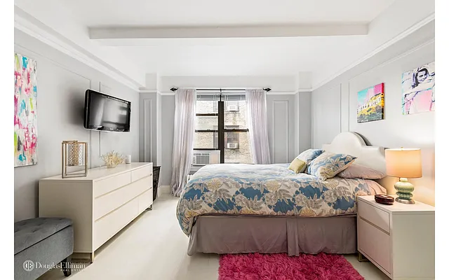 Sold by Douglas Elliman | media 2