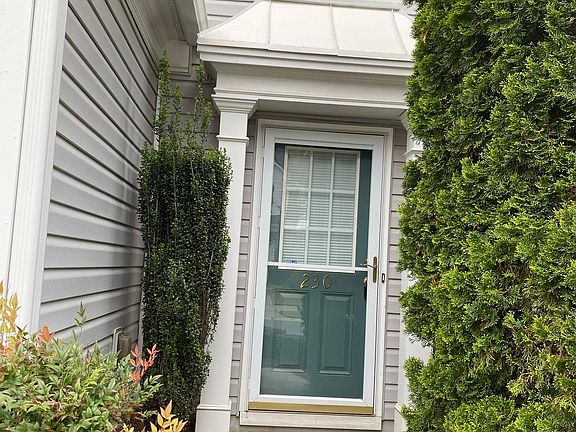 5th image of 230 Regent Sq
