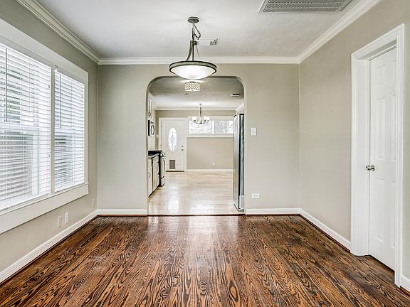 3rd image of 1006 Northwood St