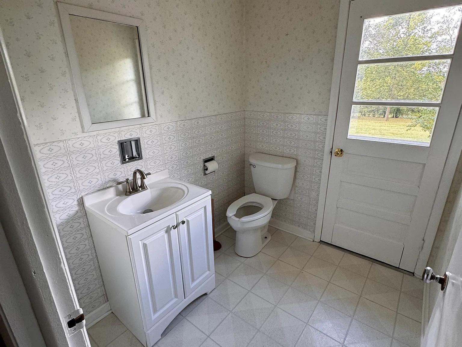 401 Duenke Rd — Photo 2