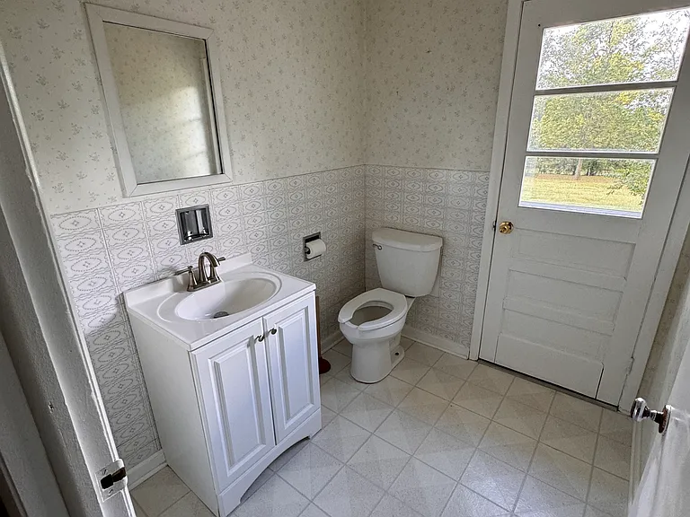 401 Duenke Rd — Photo 5