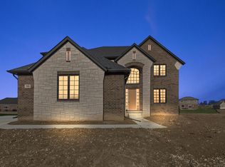 705 Marlayna Ave, Oxford, MI 48371