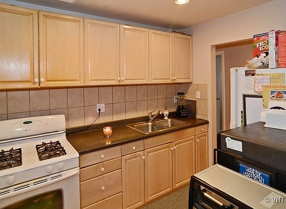 3rd image of 831 McIntosh Ct APT 107