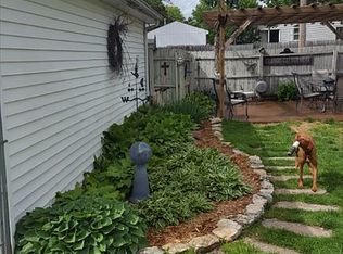 1423 Fisher St, Pekin, IL