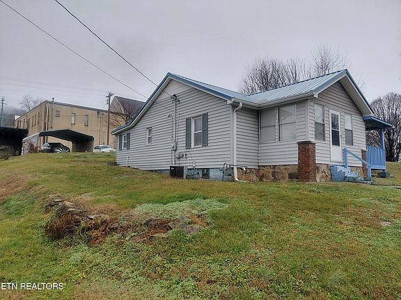 2nd image of 414 W Ash St