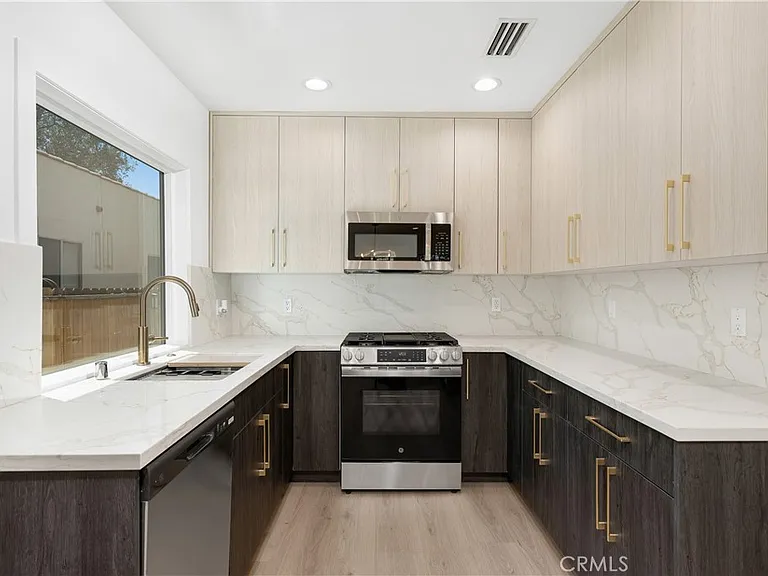 1016 Highland Ave — Photo 21
