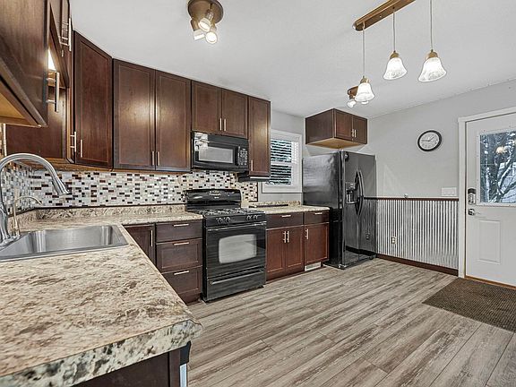 5th image of 1753 Bedford Ln