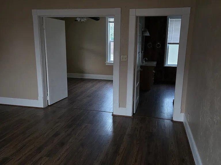 504 N Main St — Photo 12