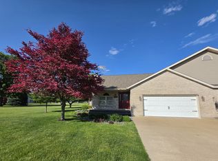 1214 Swallow St, Rock Falls, IL 61071