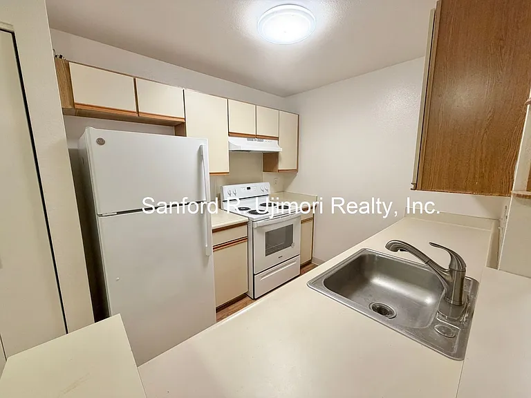 94-105 Luluka Pl #J202 — Photo 2