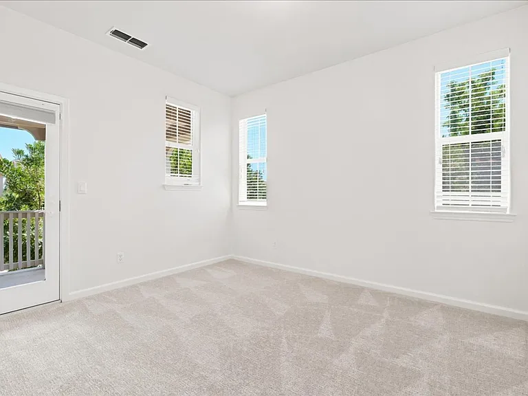 3169 Parkham Dr — Photo 33