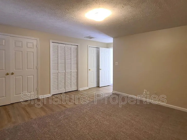 106 Regina Ln — Photo 7