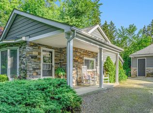 1755 Moffat, Leonard, MI 48367