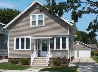 1808 Columbus St, Manitowoc, WI 54220