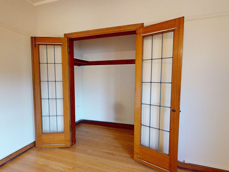 Building Photo 5