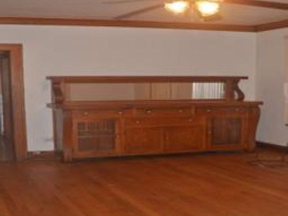 4th image of 6721 S Maplewood Ave #2