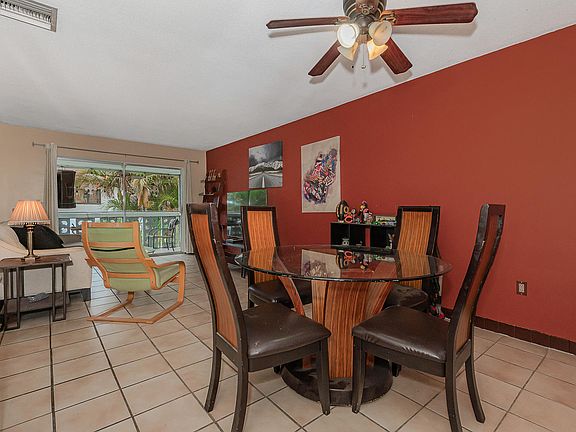 4th image of 801 Pine Drive #20