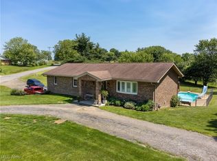 48458 W Greenbrier Dr, Saint Clairsville, OH 43950