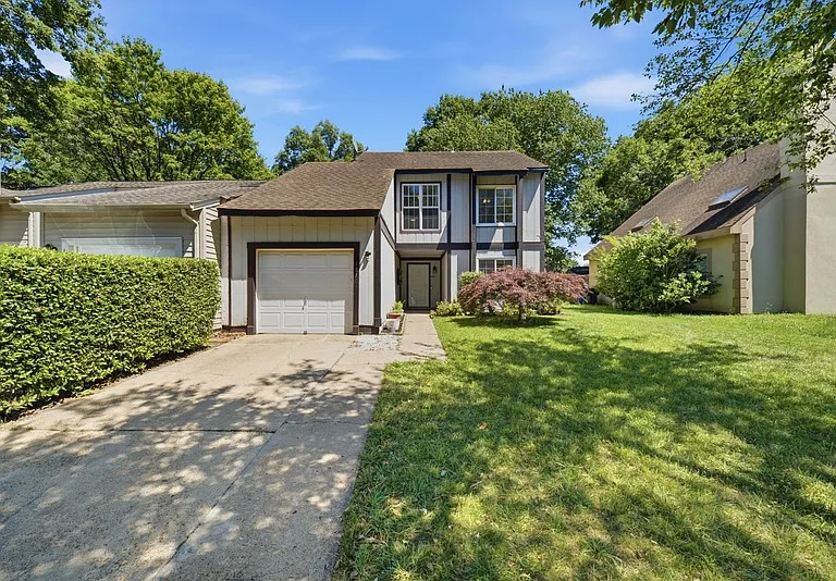 1810 Delaney St — Photo 3