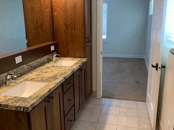 11093 S Hampton Way, South Jordan, UT 84009