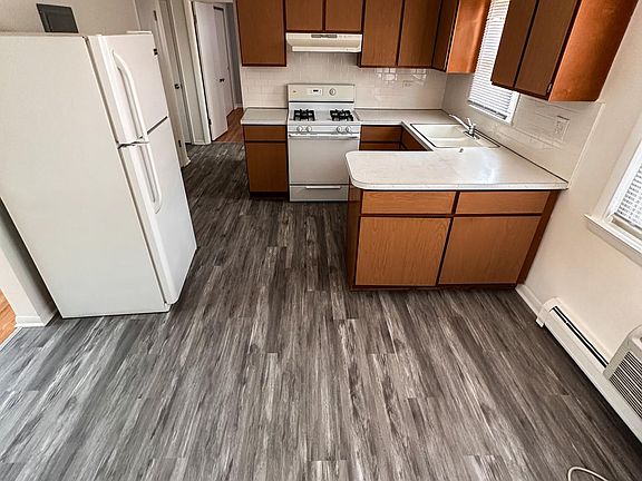 3rd image of 7344 W Belmont Ave APT 3S
