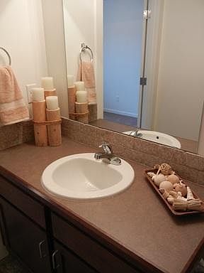 3rd image of 917 SE 9th Dr APT 218