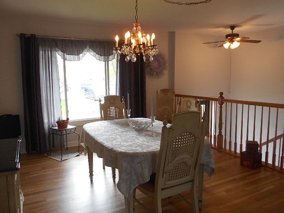 2nd image of 710 Dickens Ave
