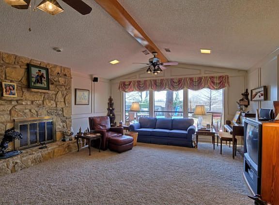 4th image of 906 Portofino Dr