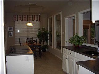 4th image of 20 Fair Green Dr