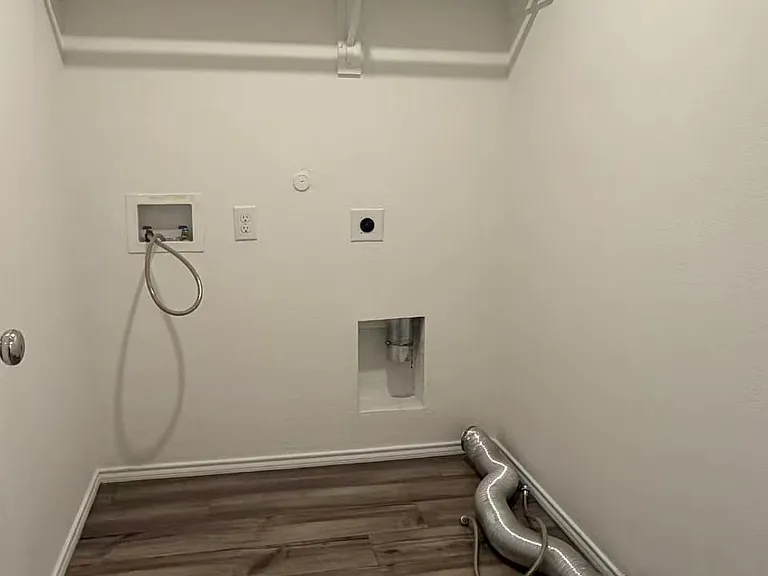 405 Laurenbrooke Dr — Photo 5