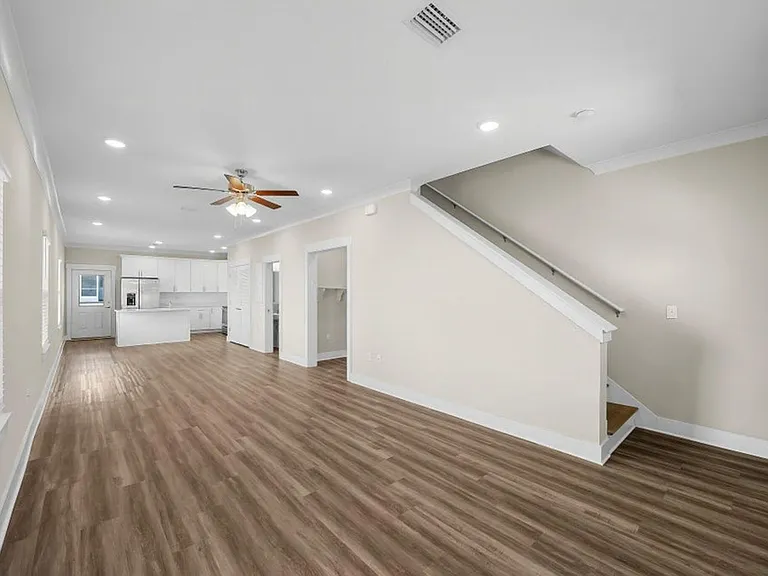 338 Date Palm Ln — Photo 7