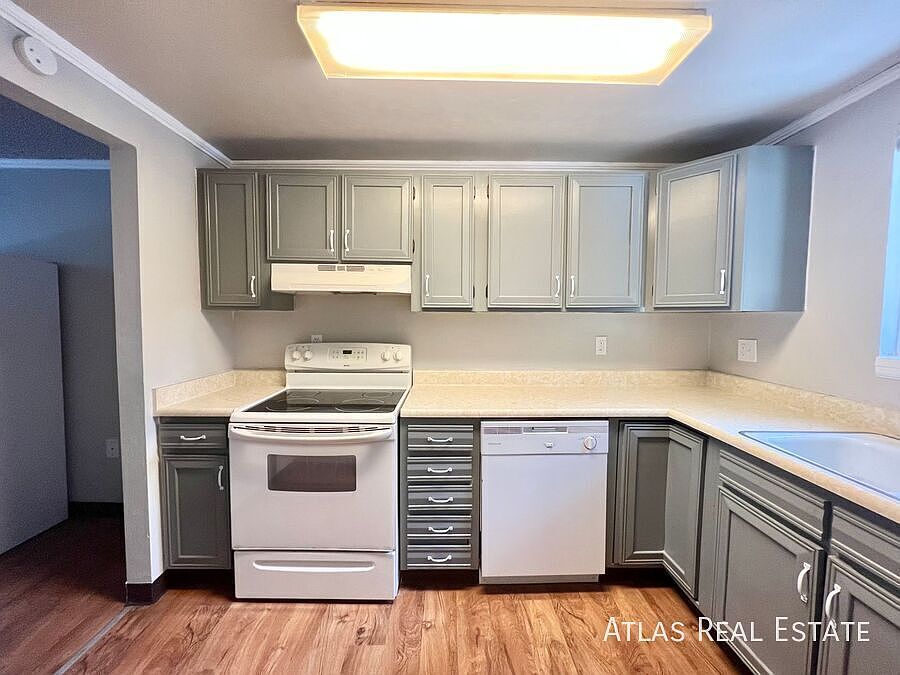 1st image of 459 El Paso Blvd APT I