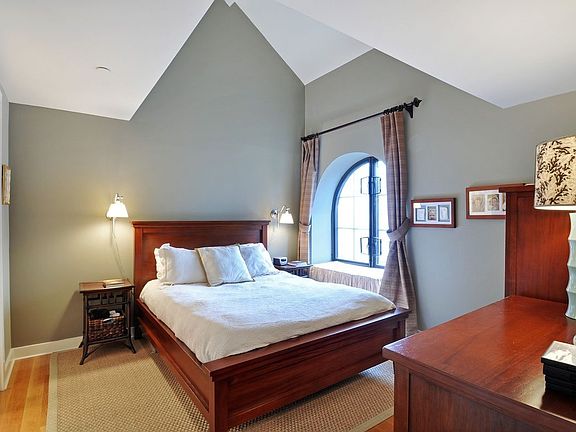 5th image of 401 Hicks St APT B6b