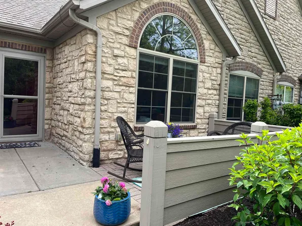 47 Pond View Way, Fitchburg, WI 53711