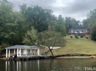820 Quail Hollow Dr, Roxboro, NC 27574