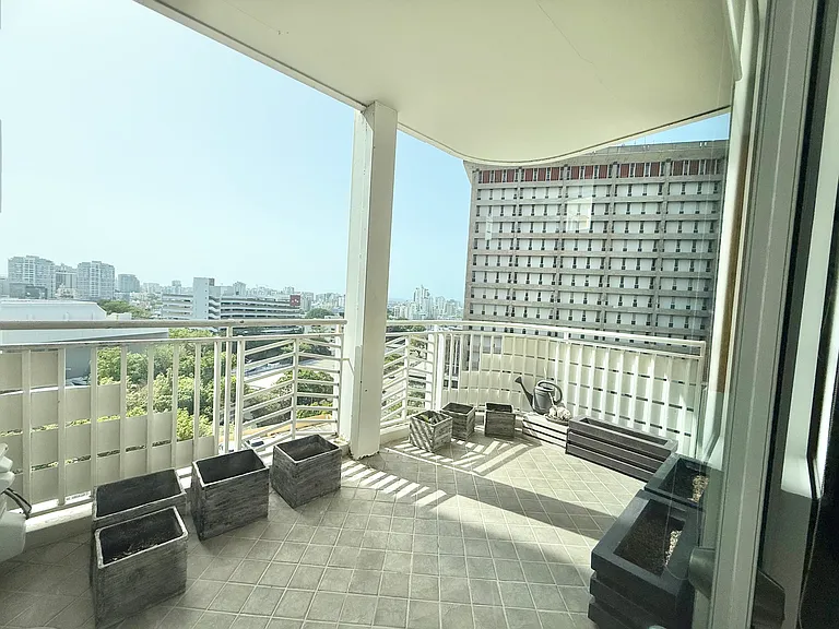 310 Avenida De Diego — Photo 2