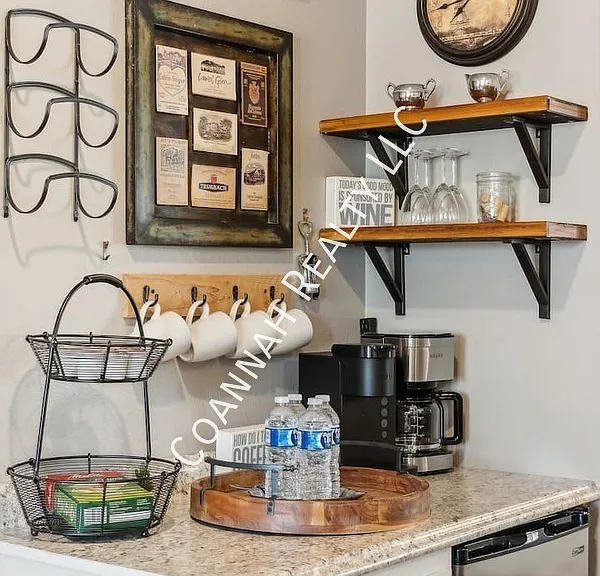 3209 S Los Feliz Dr — Photo 10