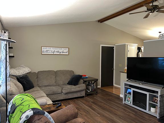 2nd image of 28042 Two Oaks Cir