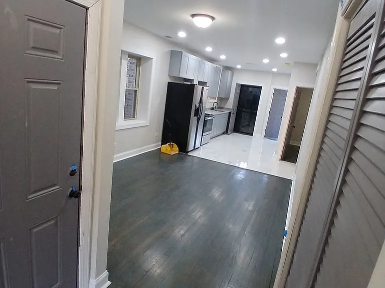 7730 S Cornell Ave #3 — Photo 34