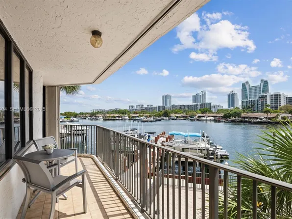 300 Three Islands Blvd APT 601, Hallandale, FL 33009