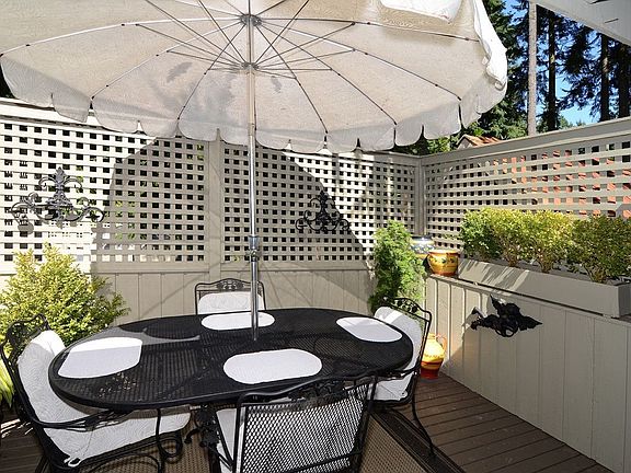 Private Deck