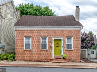 14 E Lincoln Ave, Lititz, PA 17543