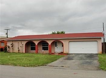 5th image of 8821 W Long Acre Dr