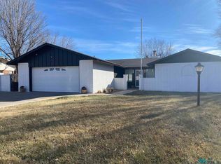 3717 Linkwood Ln, Clovis, NM 88101