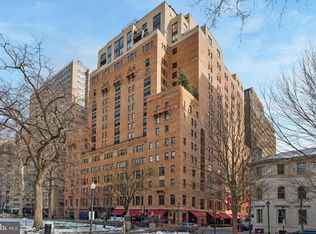 219 S 18th St #902, Philadelphia, PA 19103